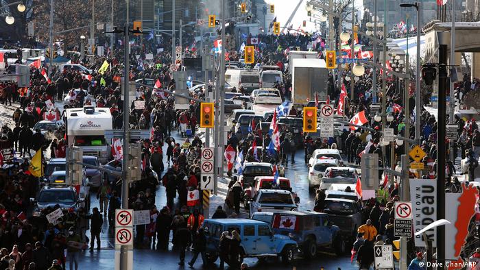 «Конвой свободы»: в Канаде неделю продолжается акция протеста