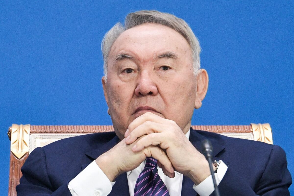 Назарбаев до и после январских событий находился в Казахстане – СМИ