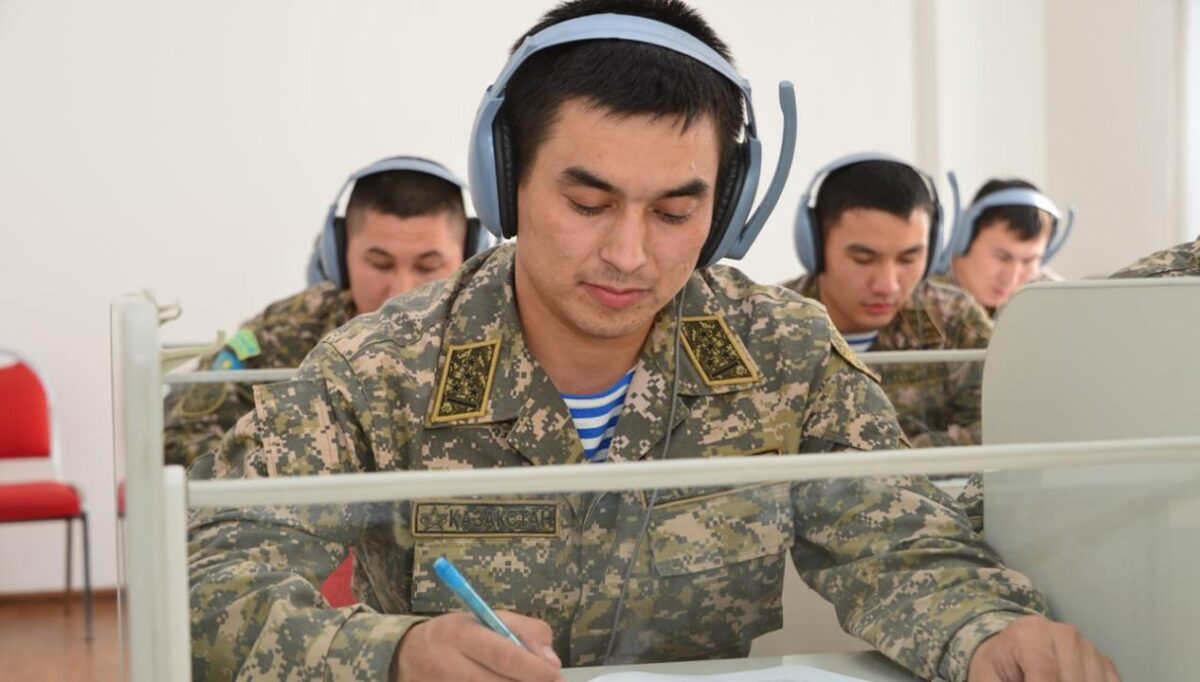 Казахстанских миротворцев обучат английскому языку