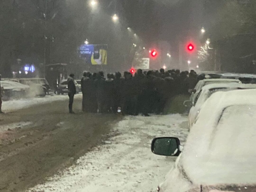 Полицейские Алматинской области устроили митинг