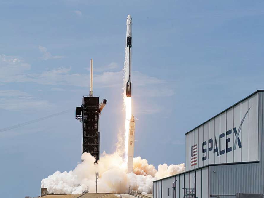 SpaceX потеряла около 40 спутников из-за геомагнитной бури