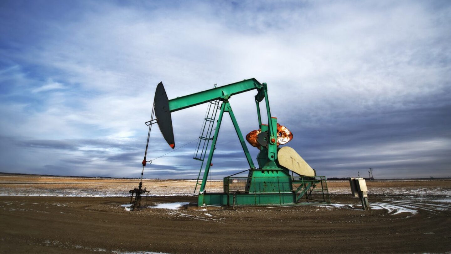 Минэкологии рассматривает вопрос добычи сланцевой нефти