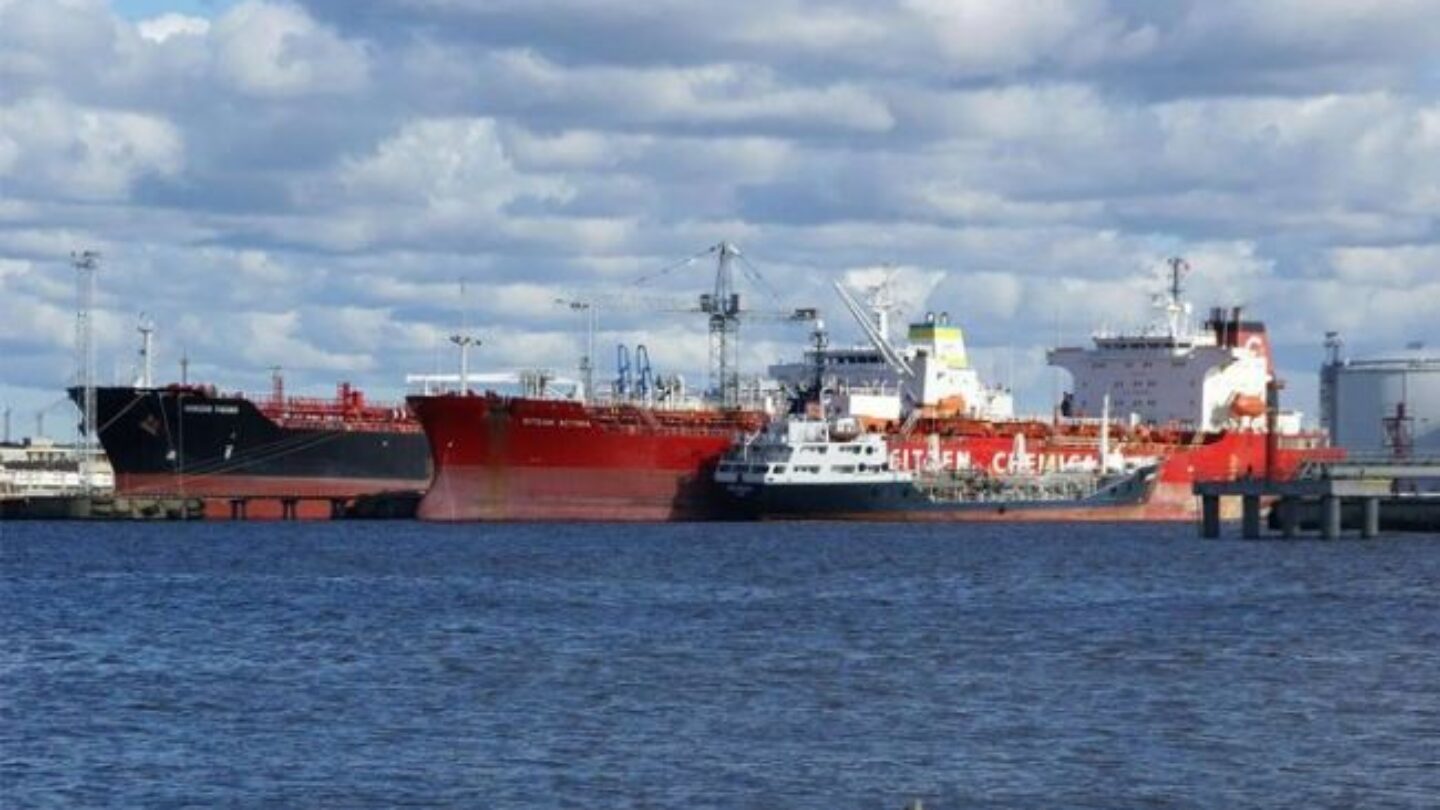 У берегов Турции образовался затор из танкеров – причём здесь казахстанская нефть?