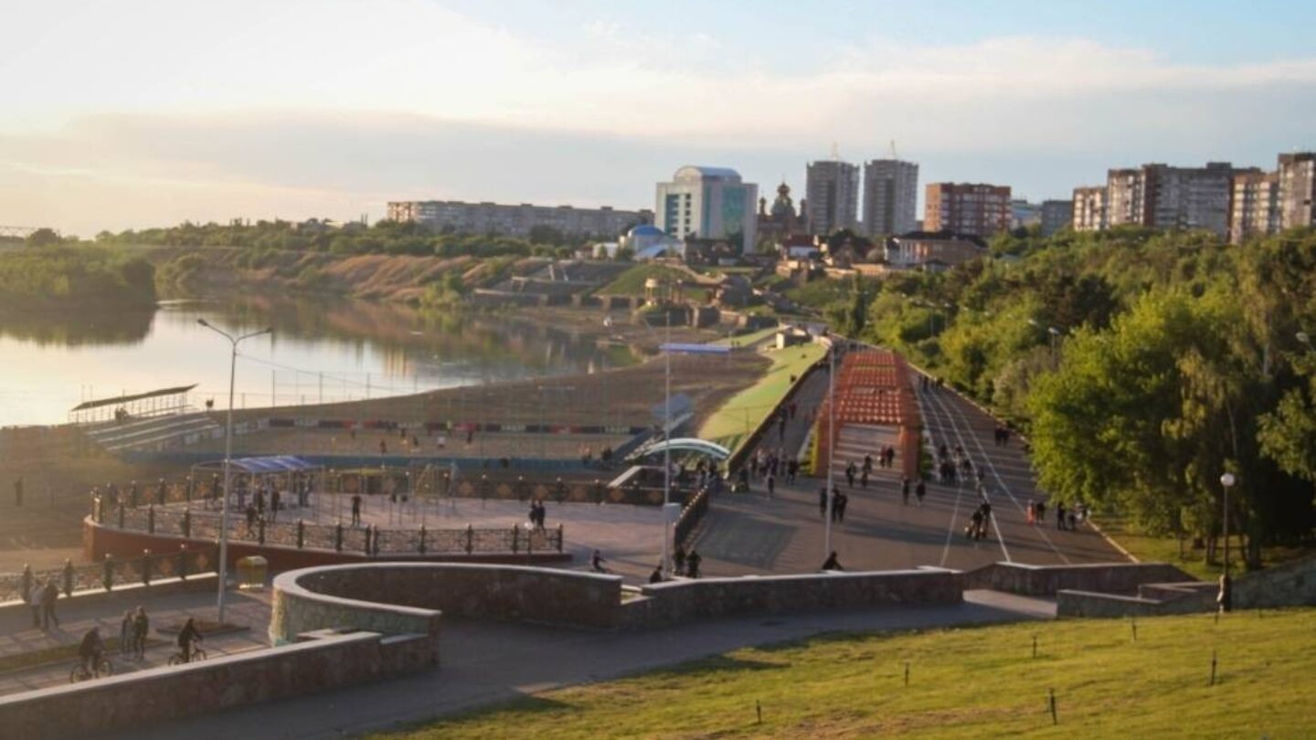 Город Павлодар Казахстан набережная