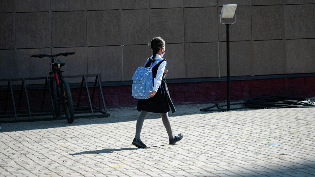 Пристававшего к третьекласснице пожилого иностранца депортируют из Казахстана