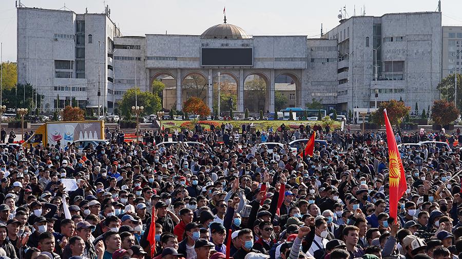 В Бишкеке ввели ограничения на проведение митингов