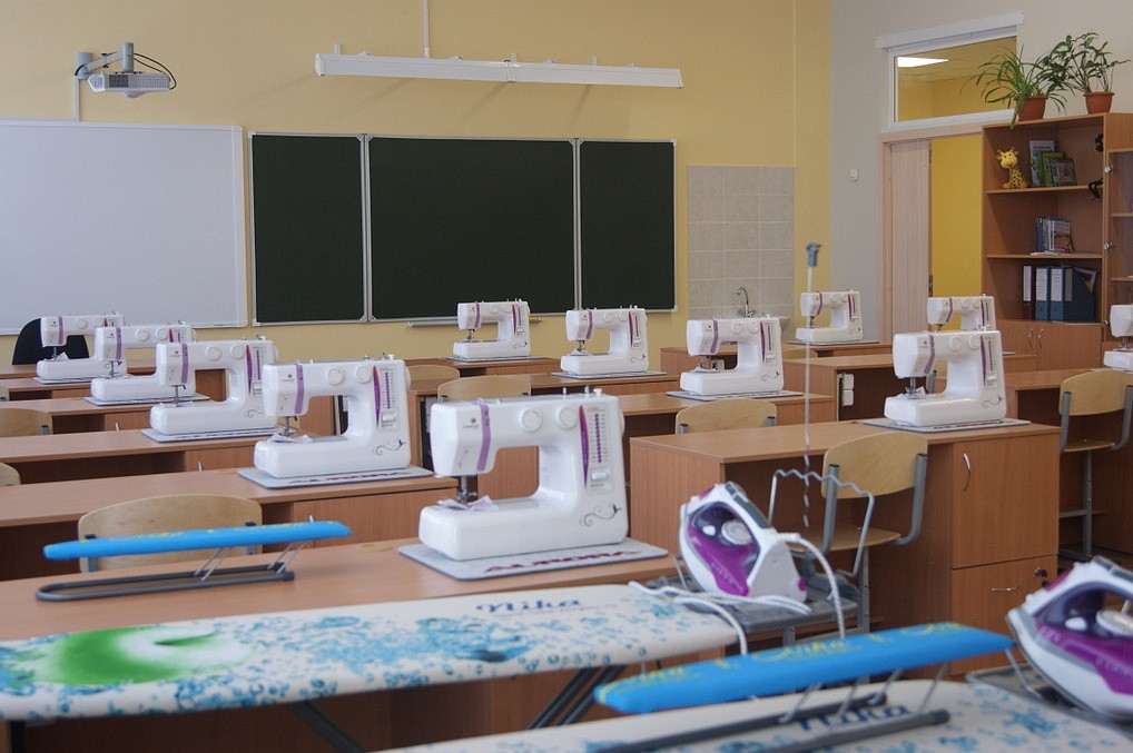 В Атырауской области школа планировала купить учебный кабинет за миллиард тенге
