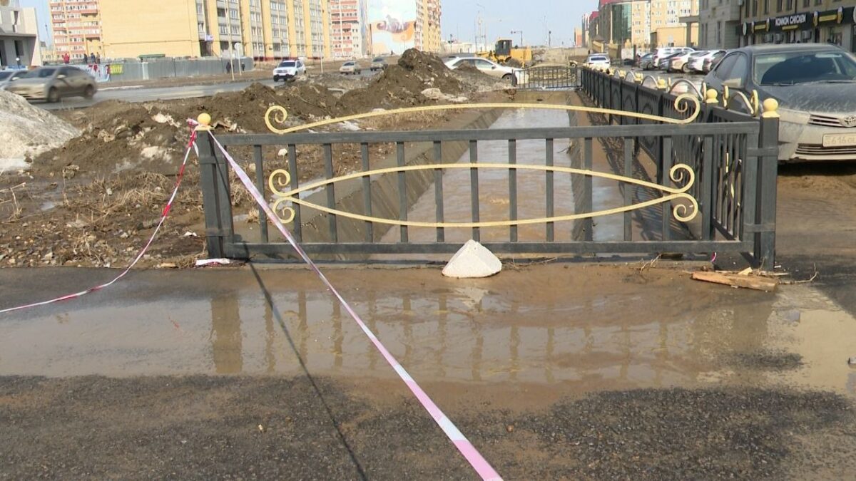 Паводок в Актюбинской области. Более трех тысяч человек отрезаны от мира