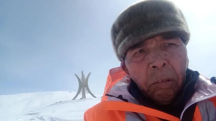 72-летний марафонец решил пешком обойти весь Казахстан