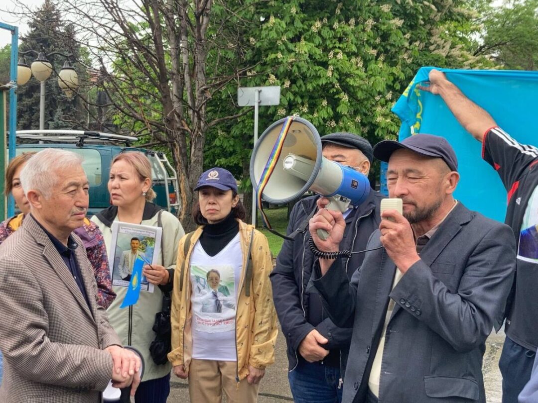 Участникам митинга в Алматы огласили приговор — они не согласны с решением суда