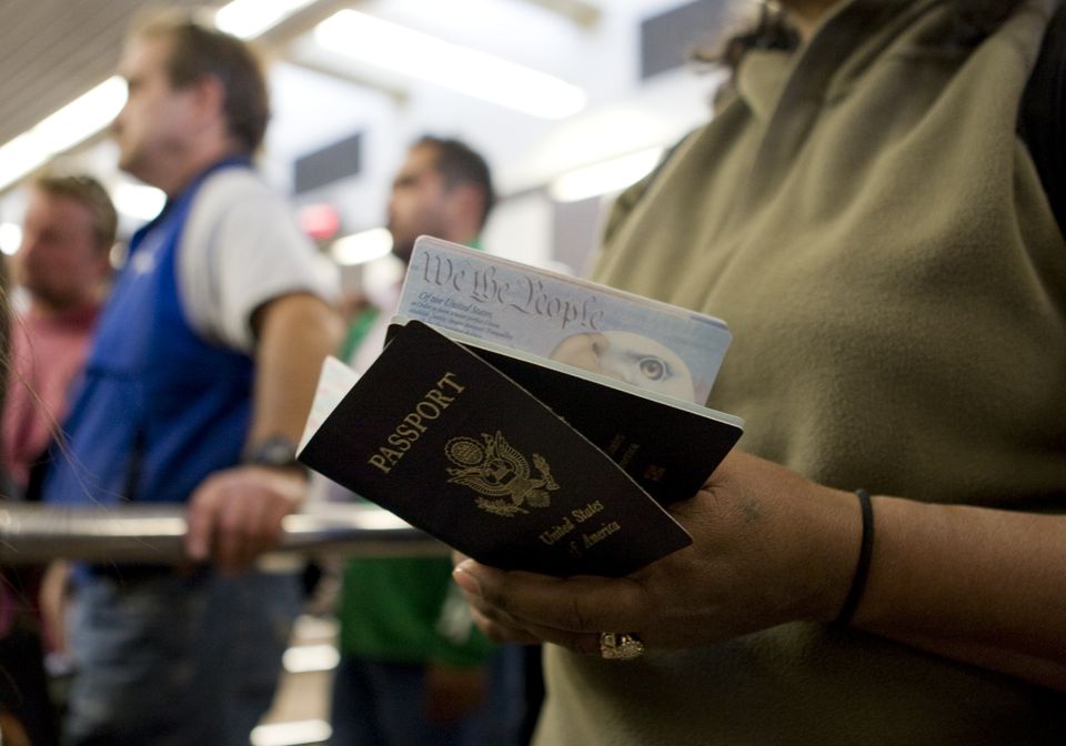 В США будут выдавать гендерно-нейтральные паспорта