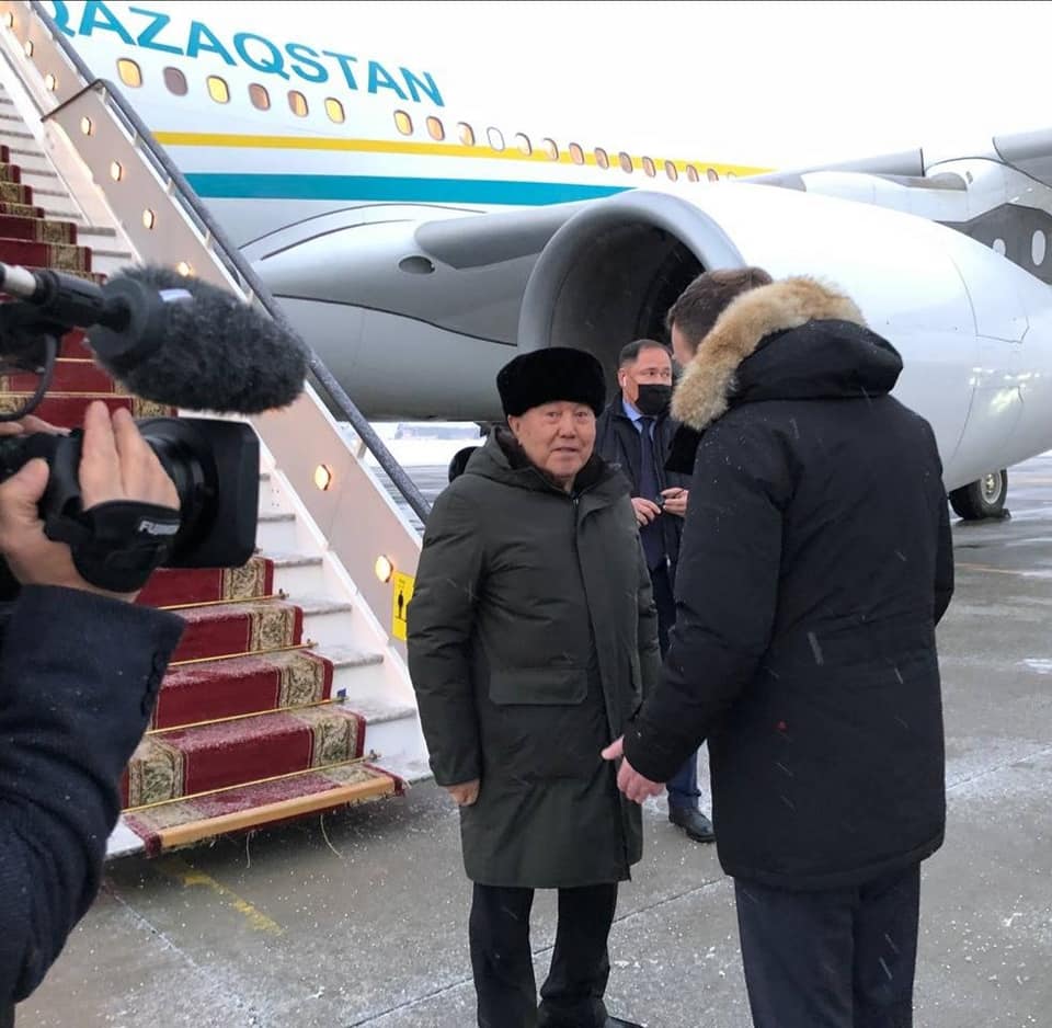 Токаев начал летать на самолёте Назарбаева