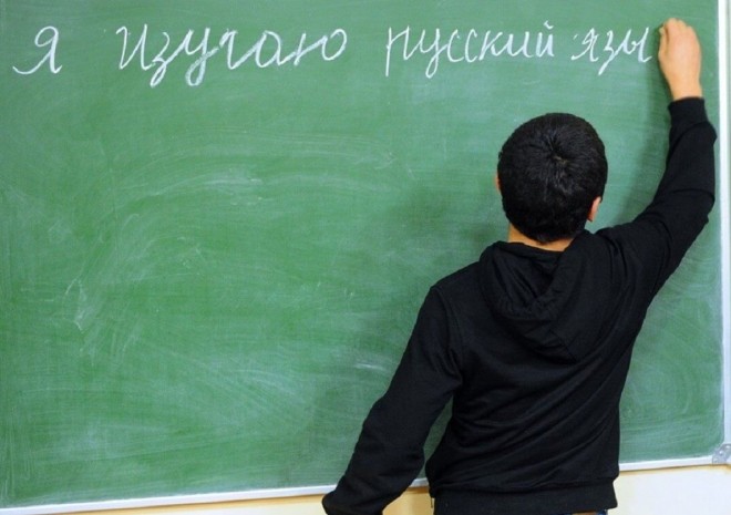 Почему в Казахстане становится меньше школ с русским языком обучения