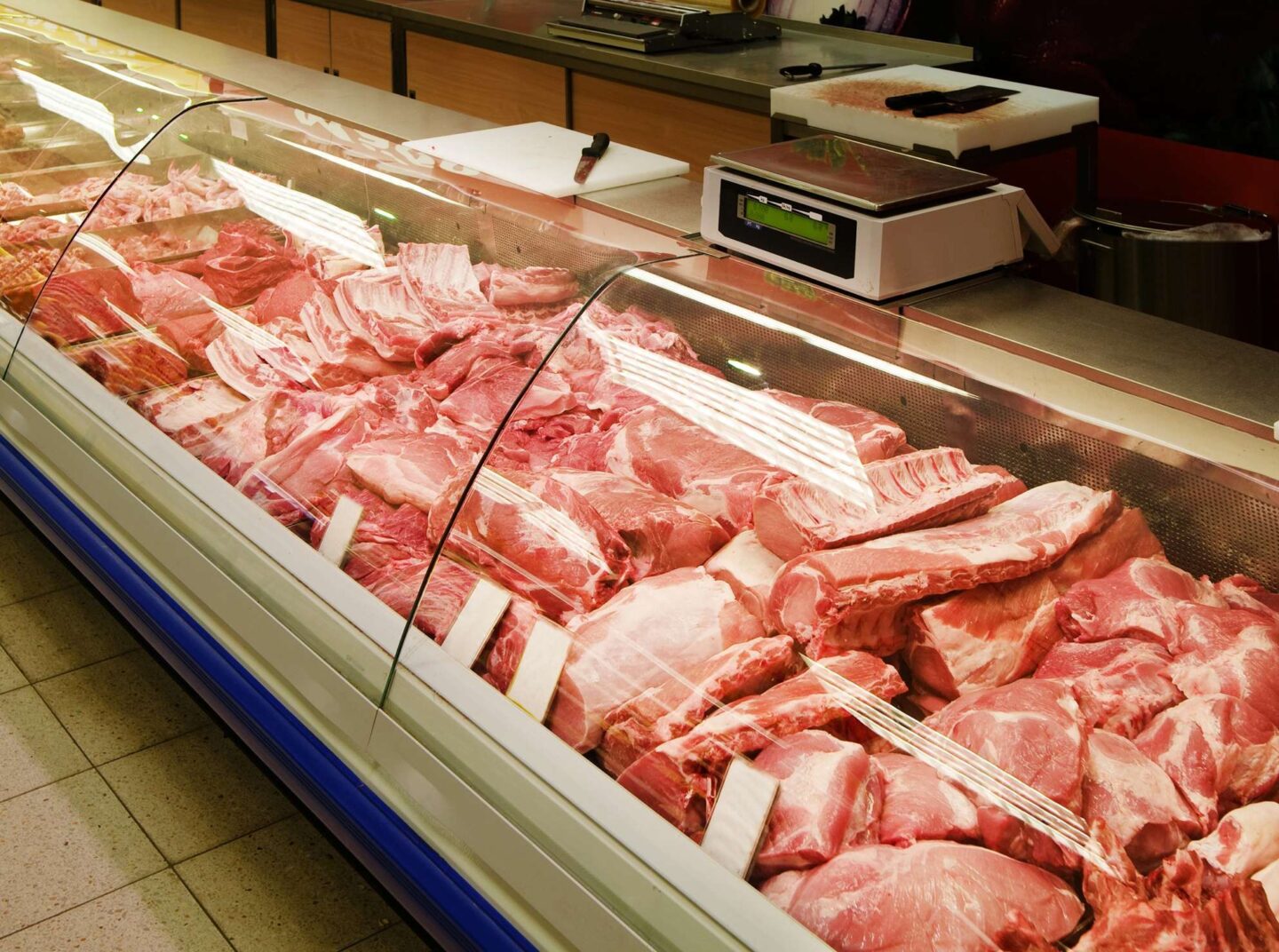 Кушать продано: как в Казахстане накручивают цены на мясо