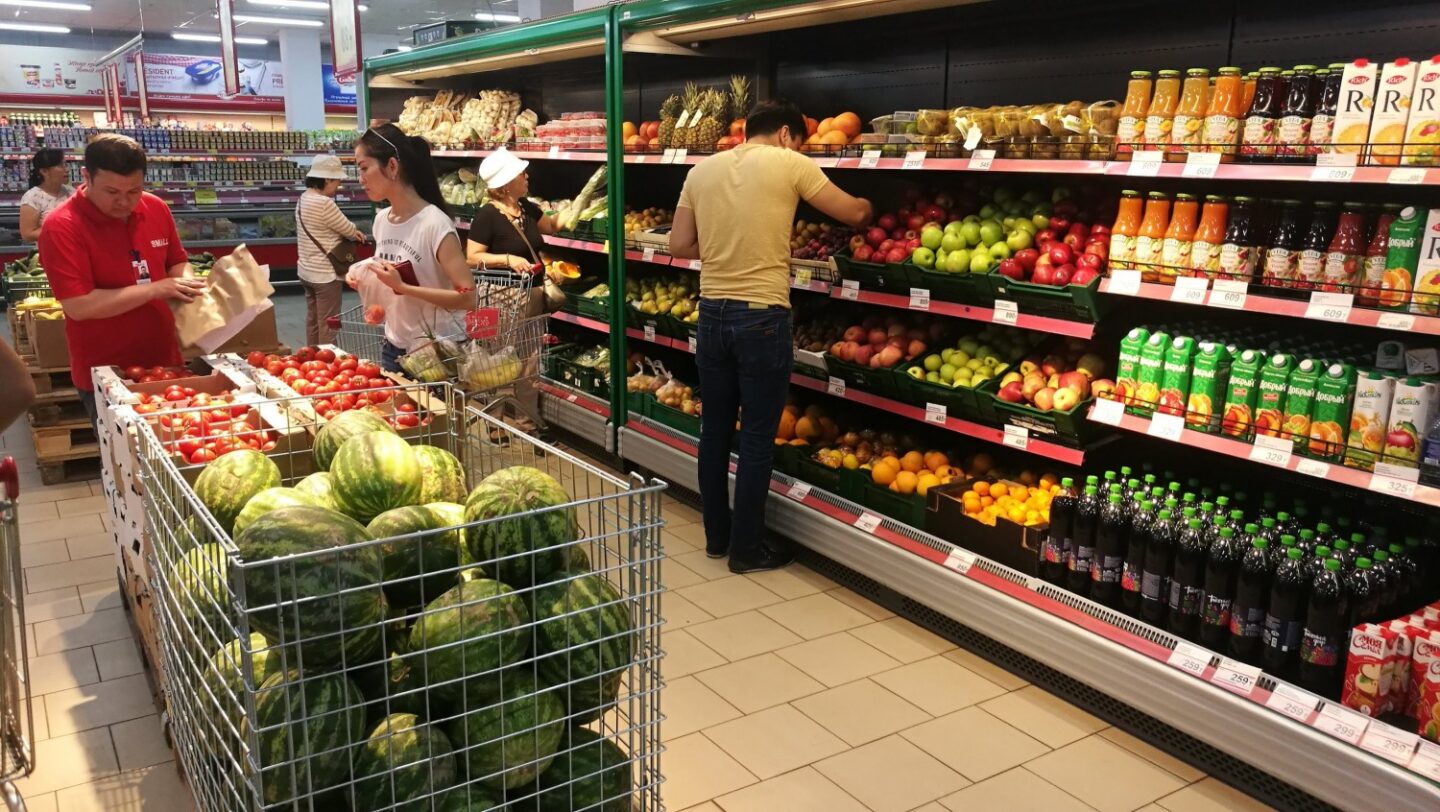 Казахстану грозит гиперинфляция – эксперт о продовольственном кризисе