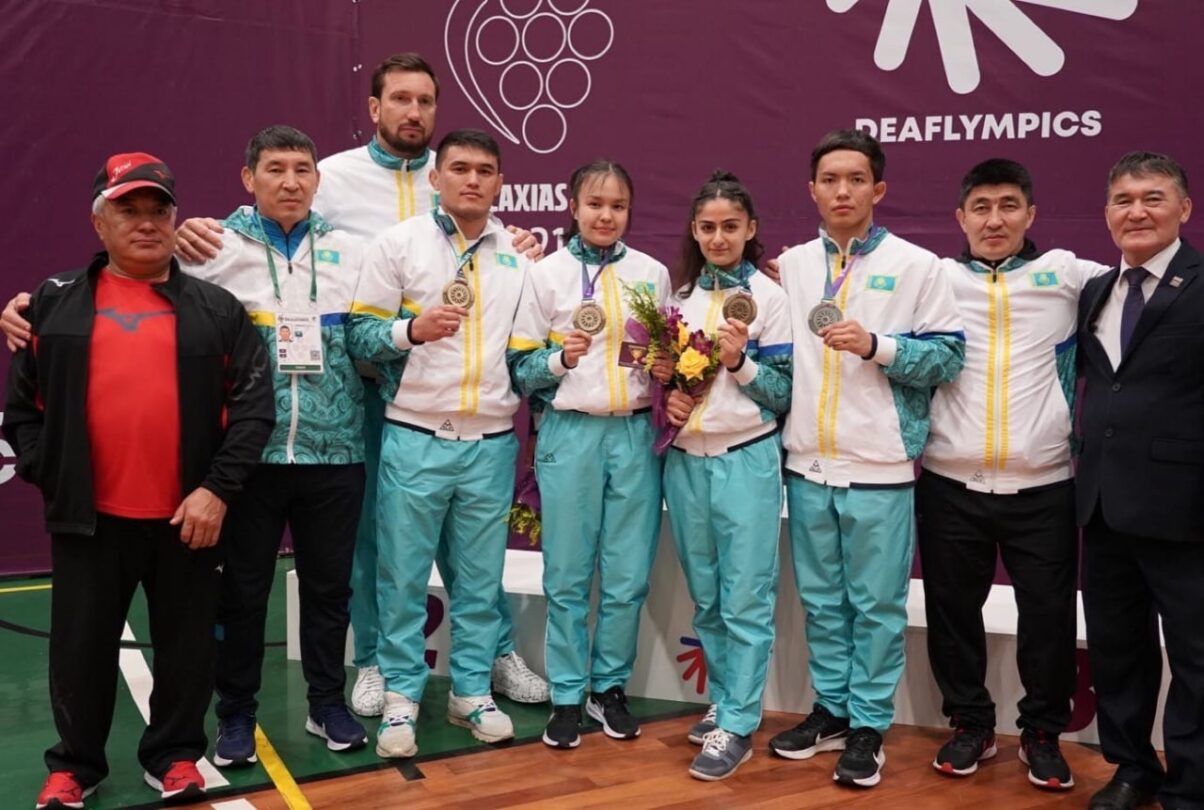 Казахстан отправил слышащего спортсмена на Сурдлимпиаду в Бразилии. Он выиграл  золото