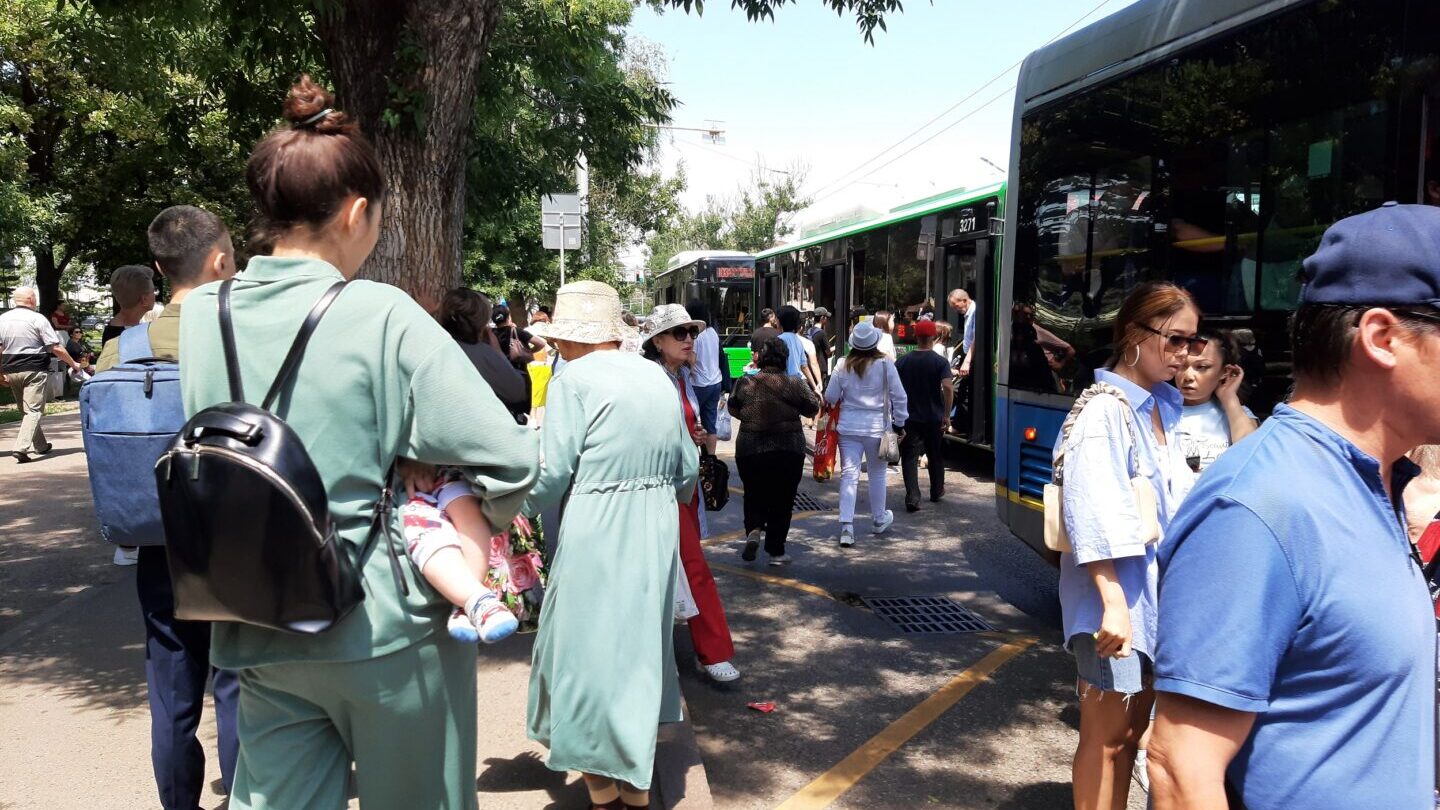 Автобусная боль, или Почему в Алматы проблемы с общественным транспортом