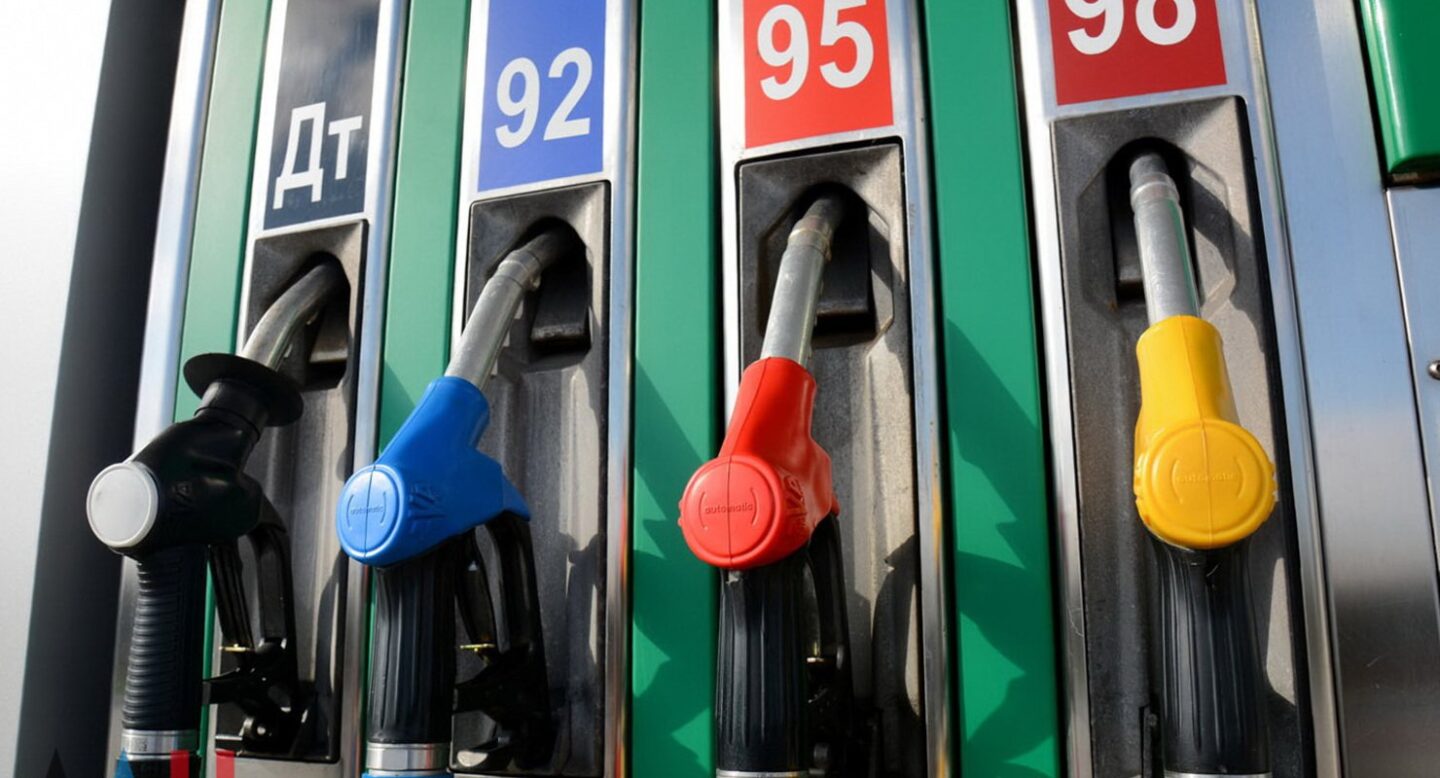 Срок регулирования цен на бензин заканчивается. Что дальше?