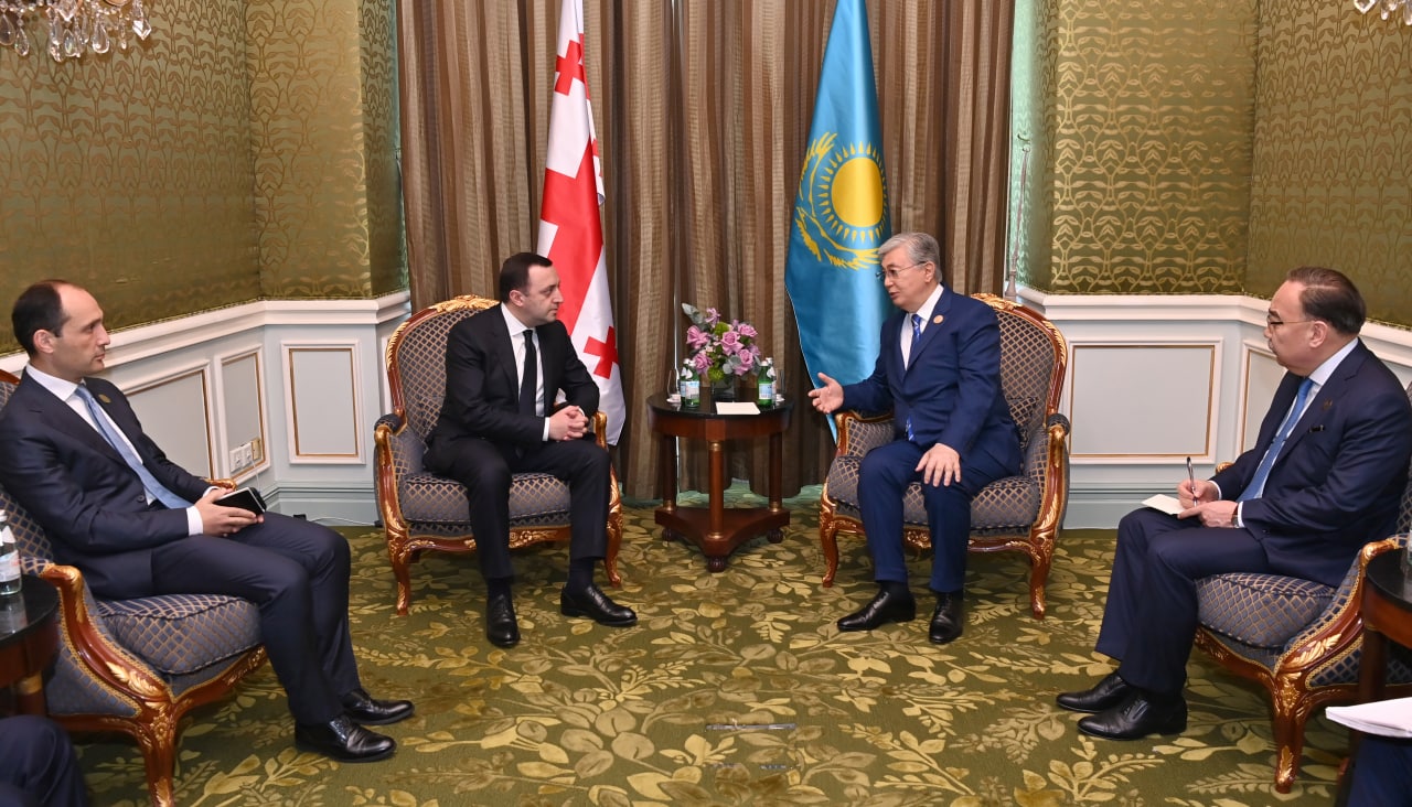 Токаев встретился с премьер-министром Грузии