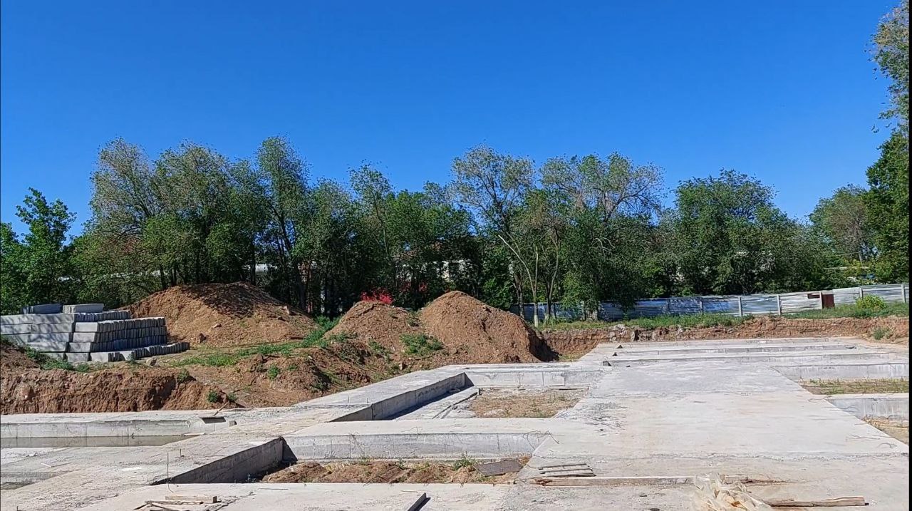 Три года ждут постройки снесённой школы жители Уральска