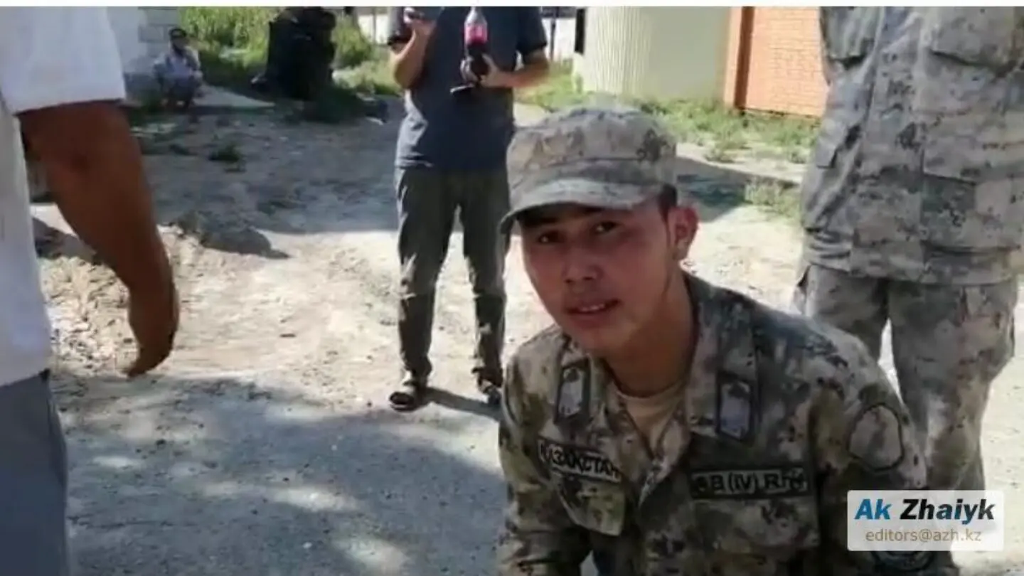 Солдата, заявившего о побоях, отправили из Атырау в Алматы